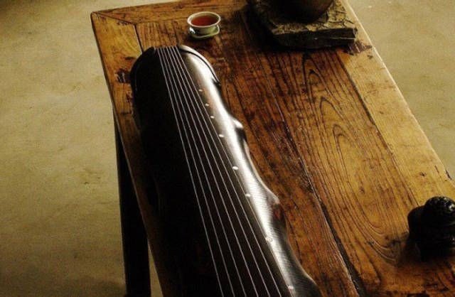 菏泽市古琴蕴含的传统文化，一把古琴制备出来要两年的时间